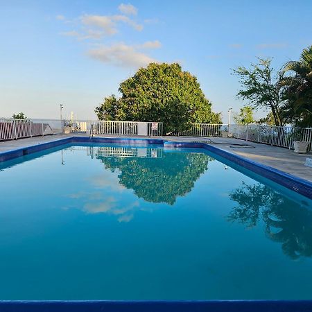 Montego Bay Club Apartments 외부 사진