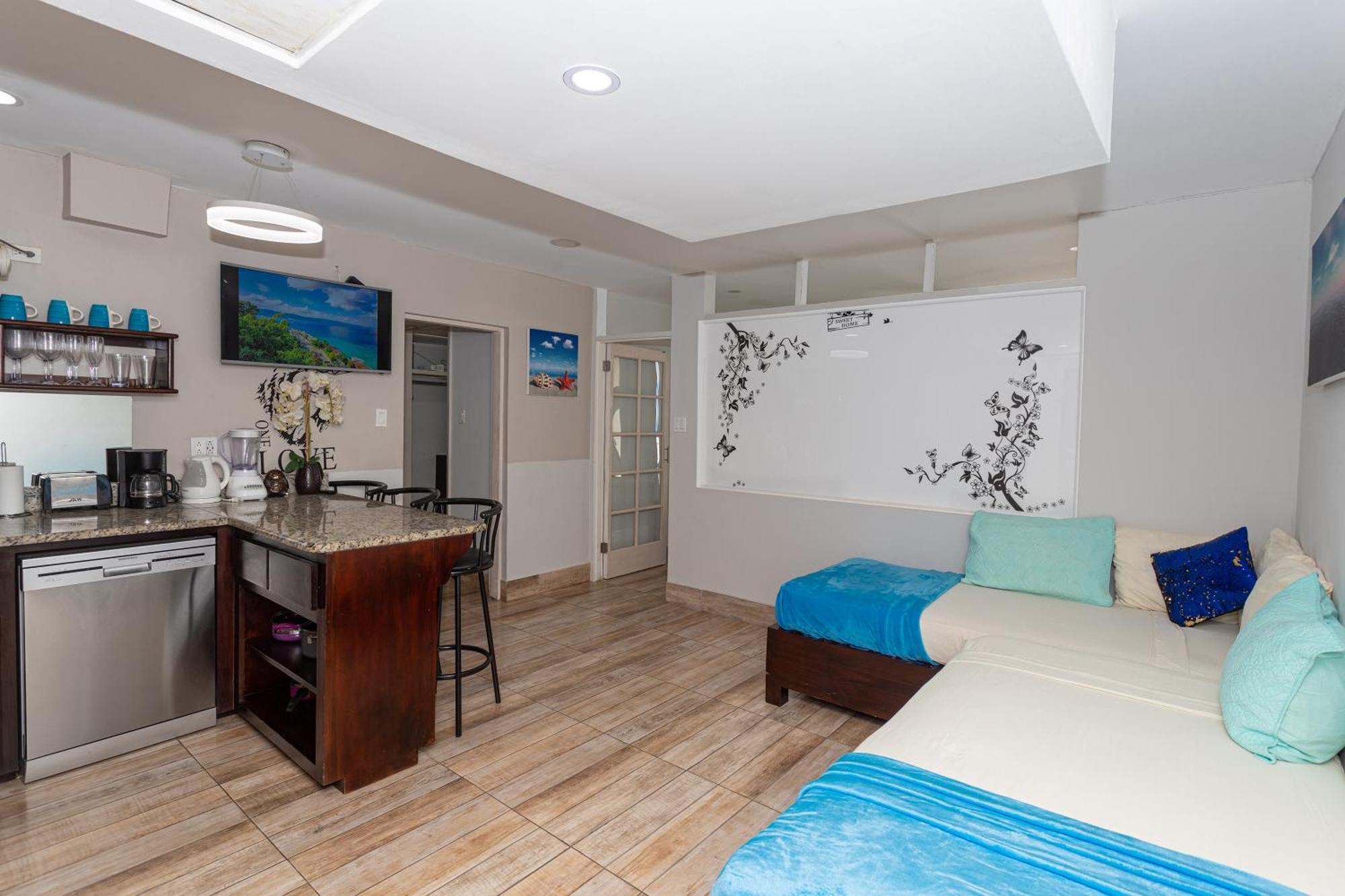 Montego Bay Club Apartments 외부 사진