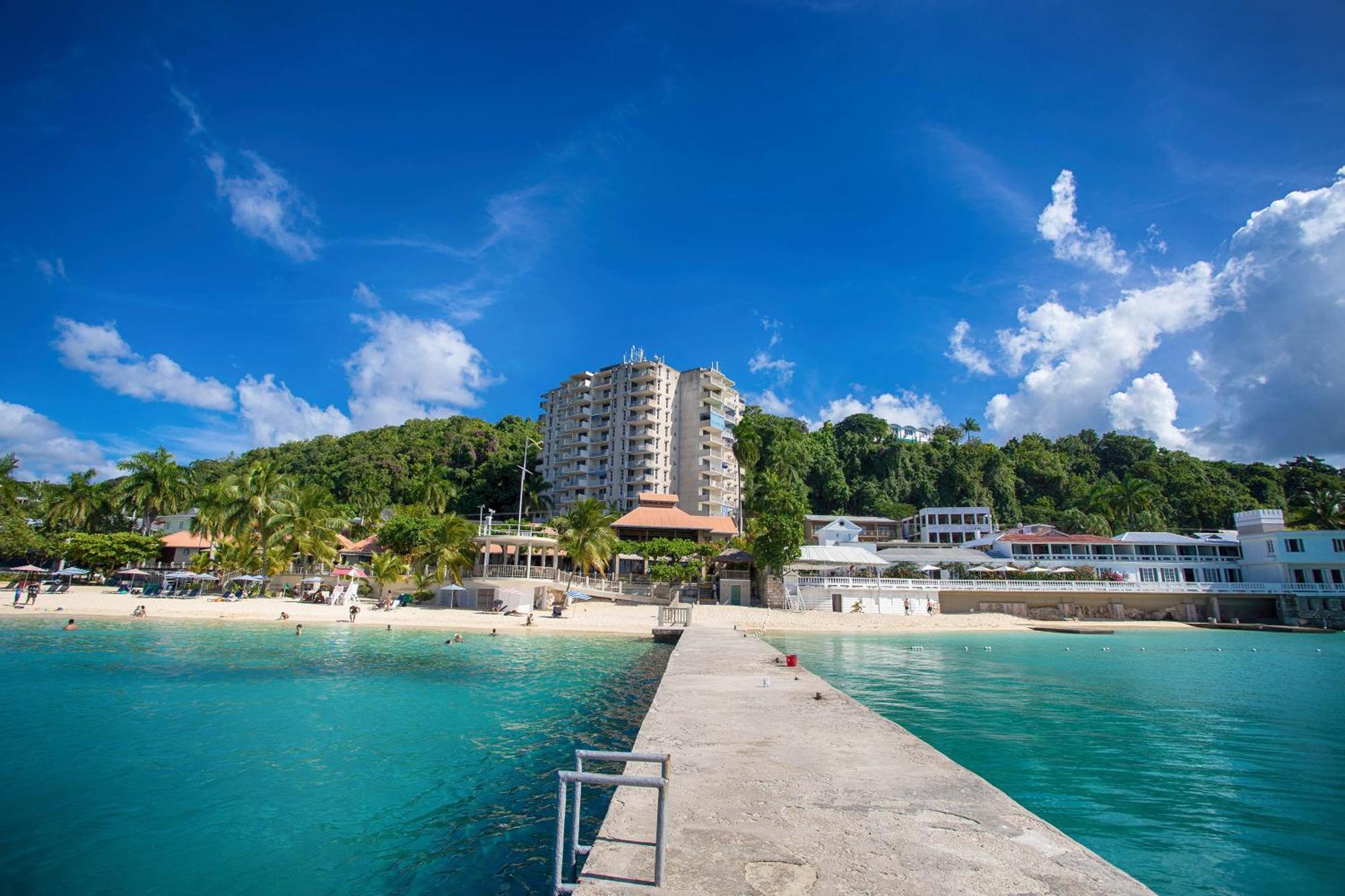 Montego Bay Club Apartments 외부 사진