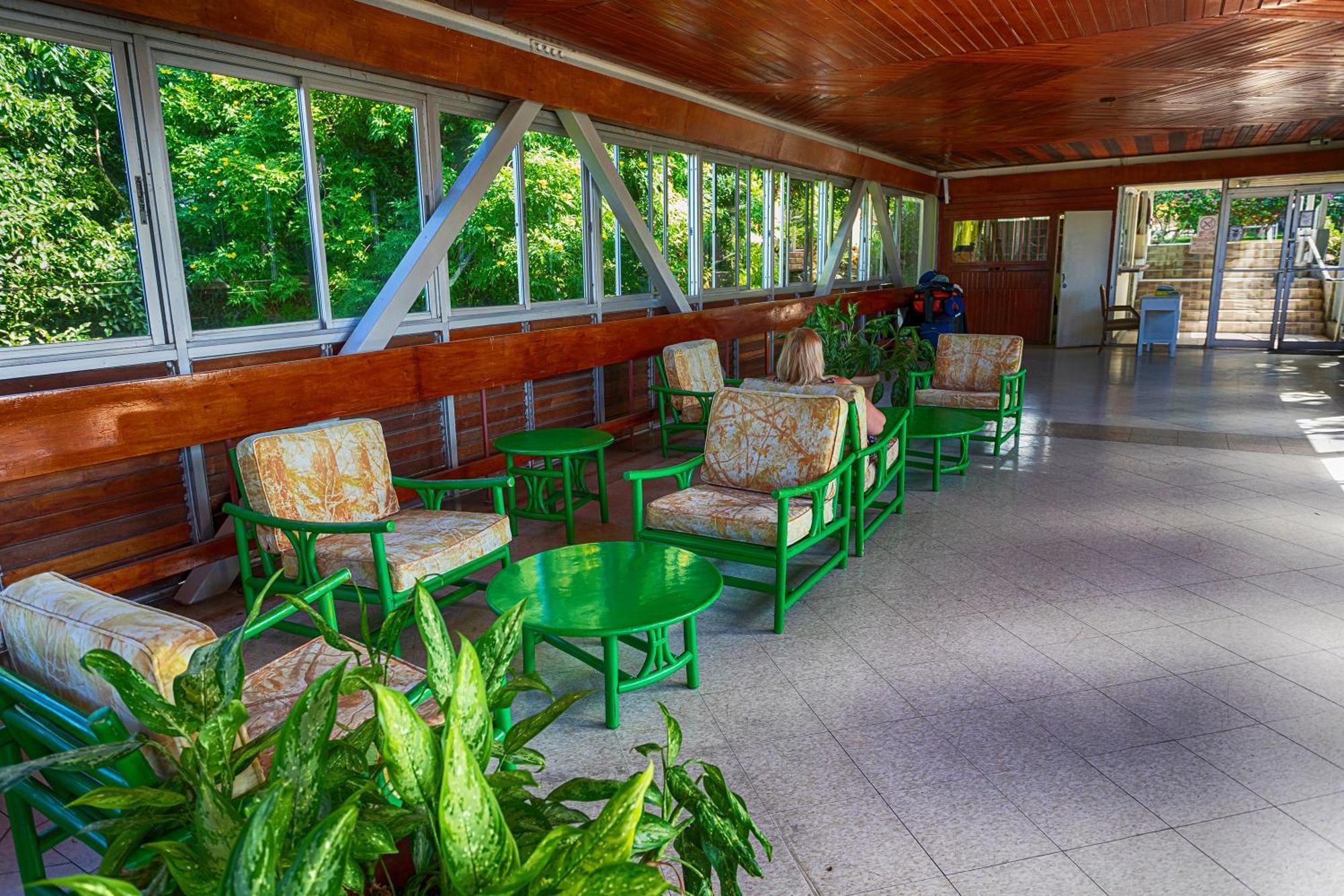 Montego Bay Club Apartments 외부 사진