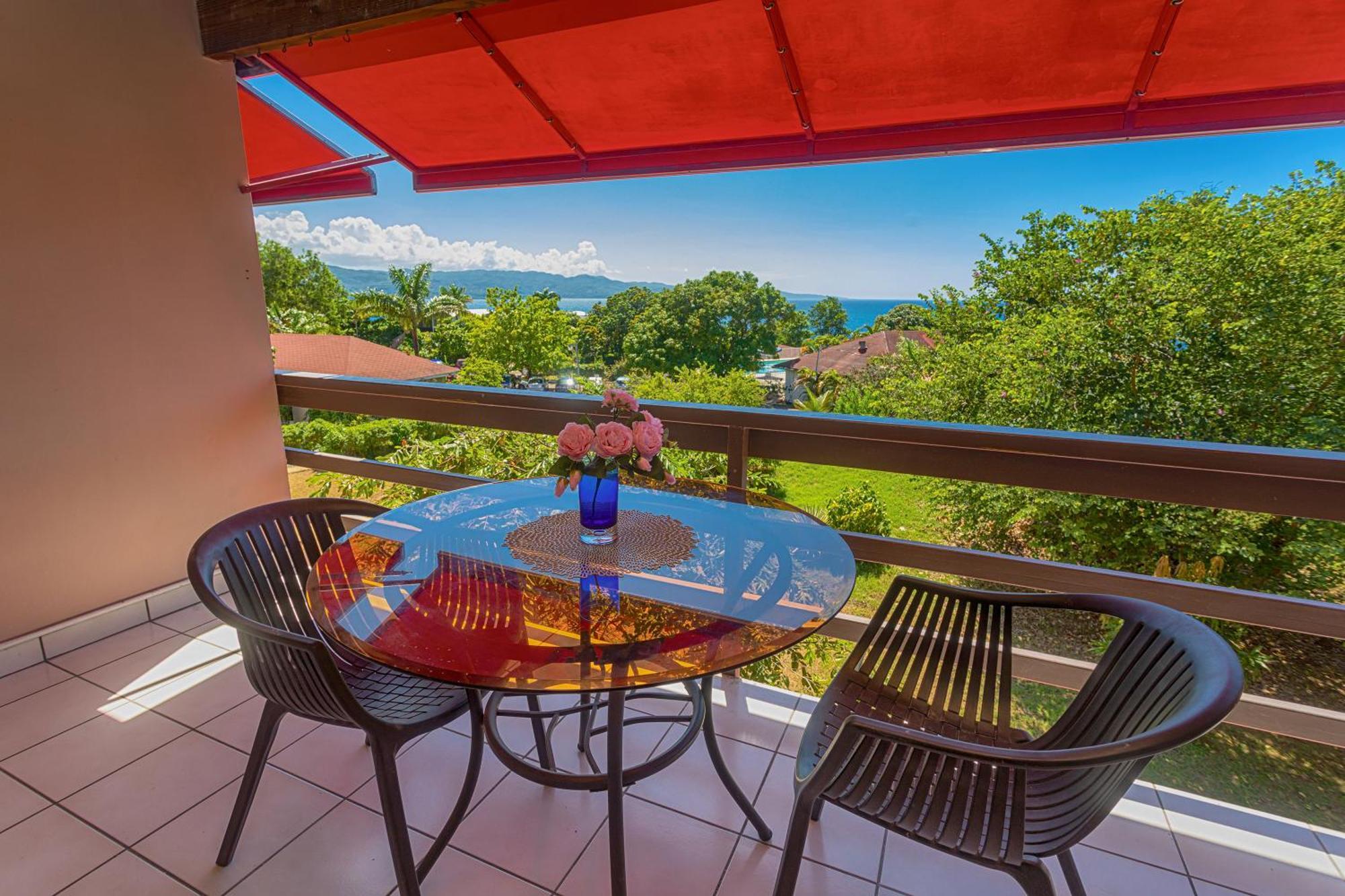 Montego Bay Club Apartments 외부 사진