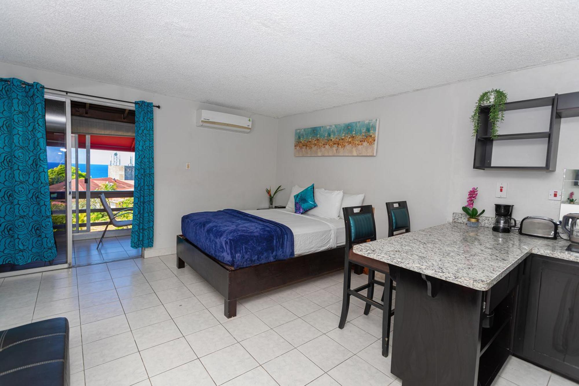 Montego Bay Club Apartments 외부 사진