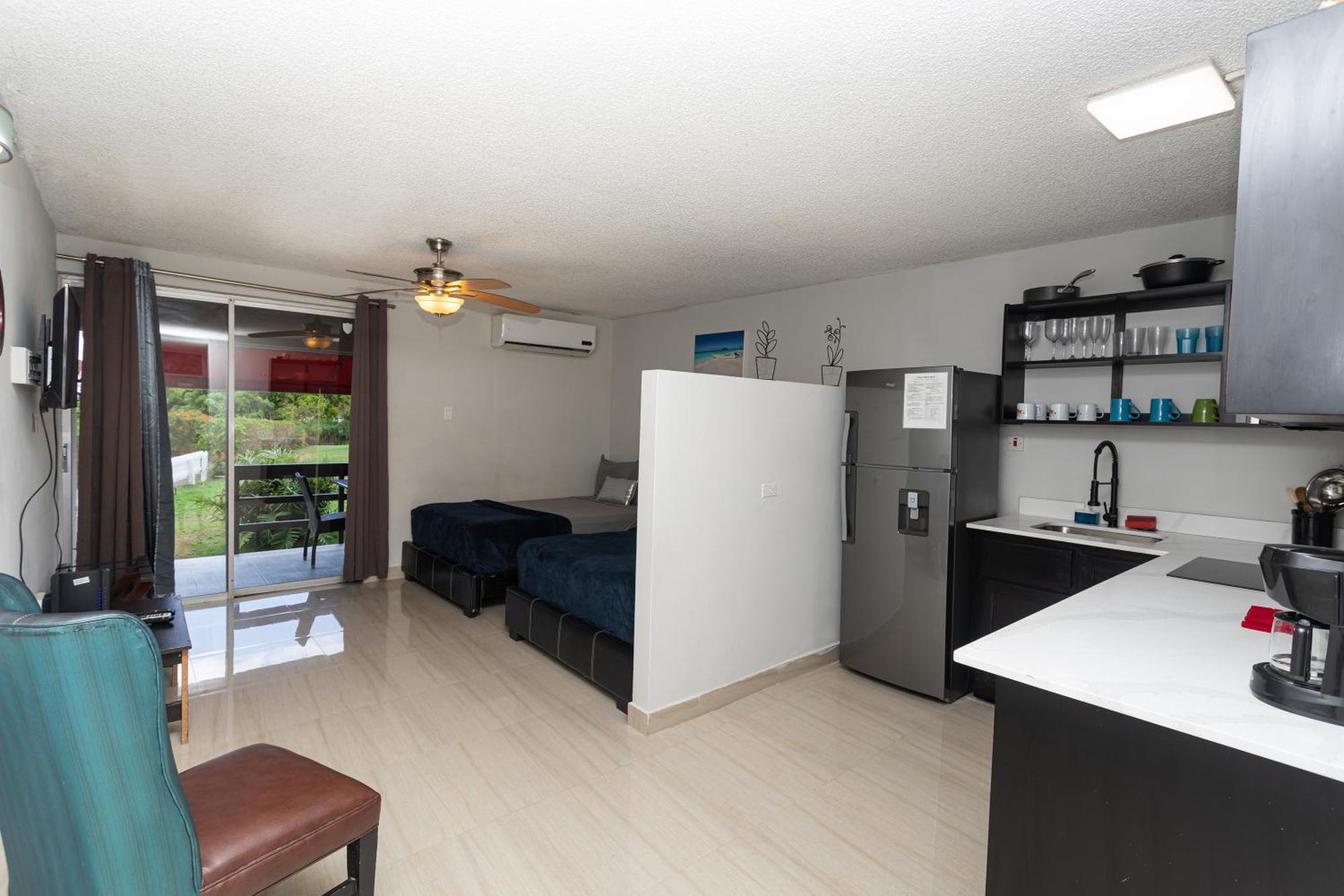 Montego Bay Club Apartments 외부 사진