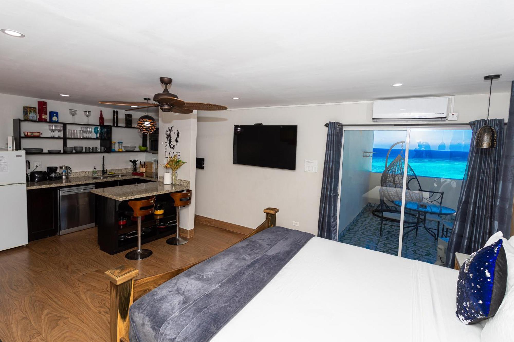 Montego Bay Club Apartments 외부 사진