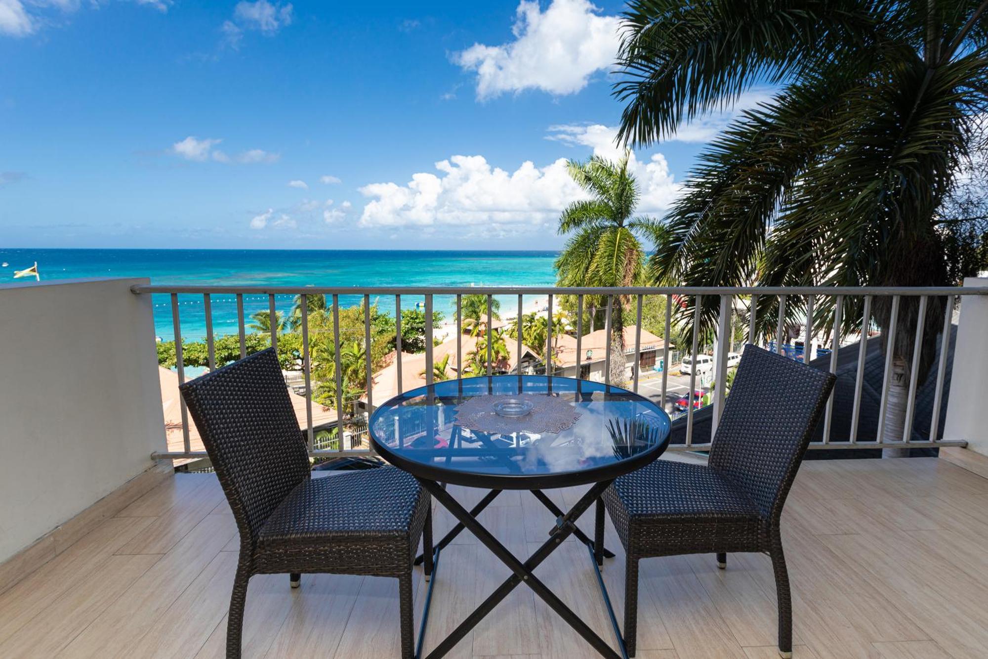 Montego Bay Club Apartments 외부 사진