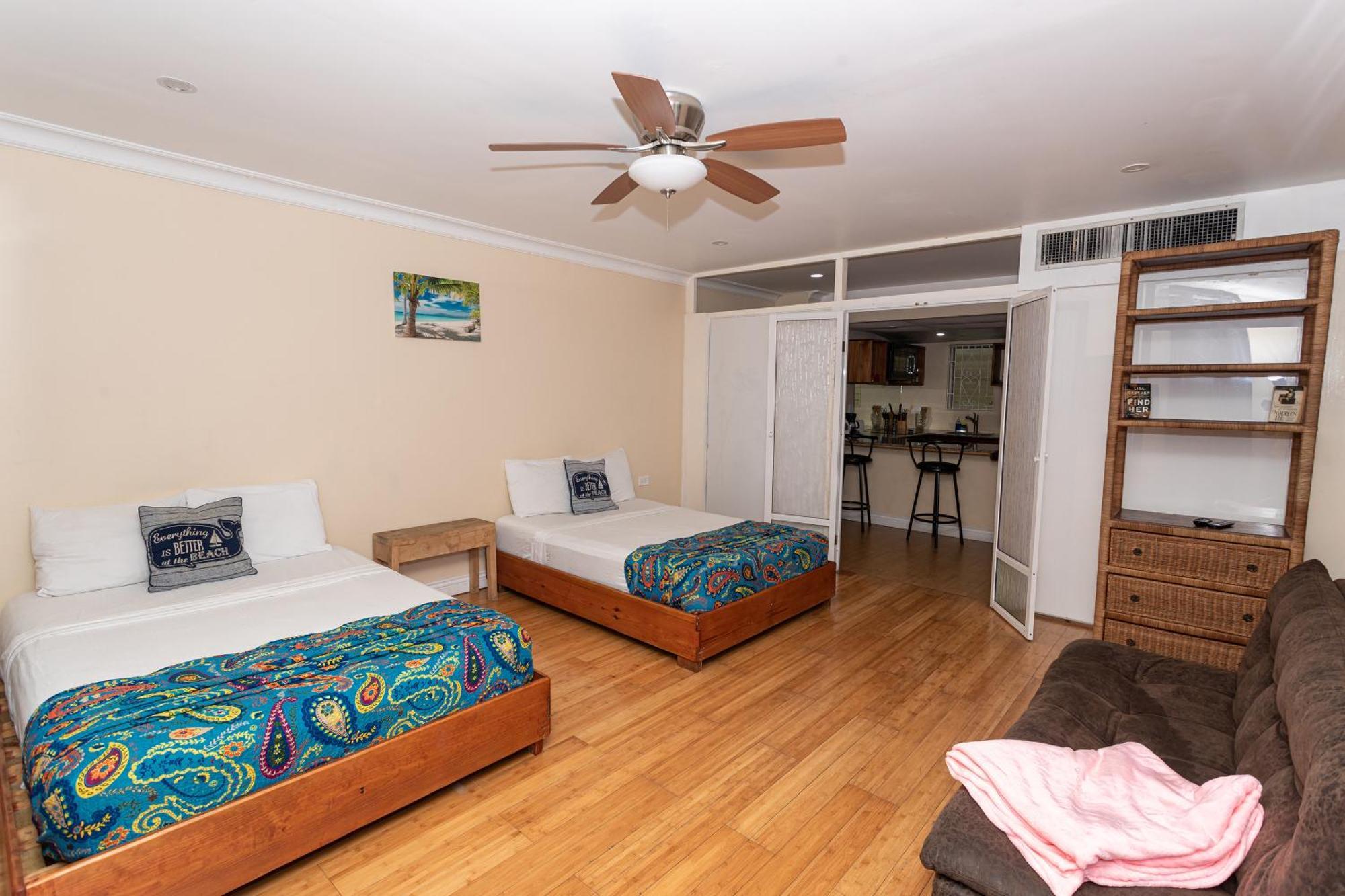 Montego Bay Club Apartments 외부 사진
