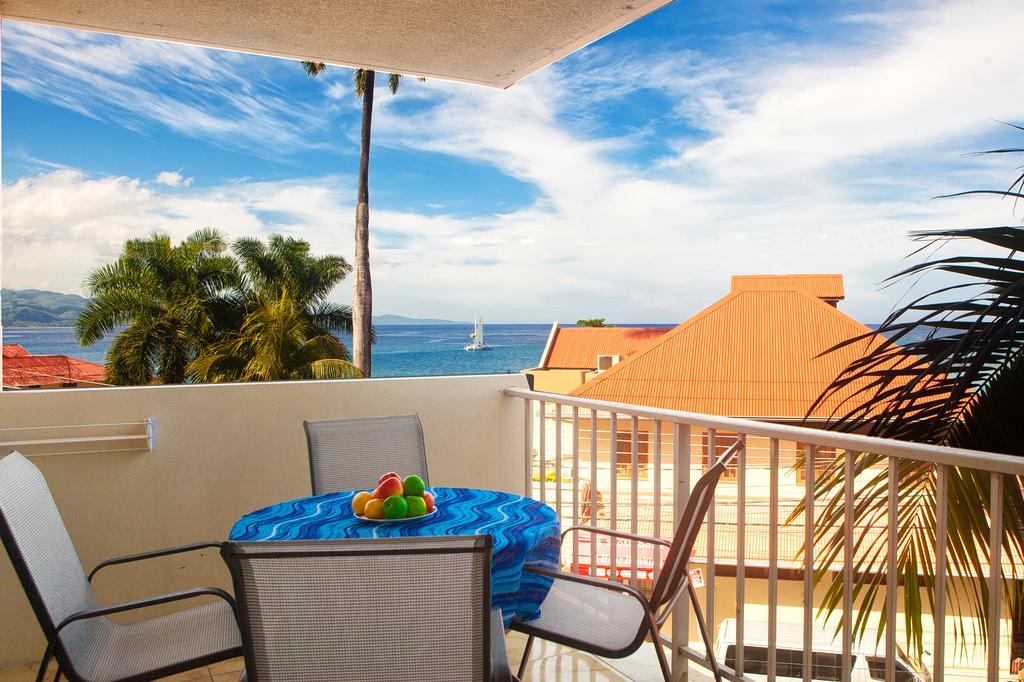 Montego Bay Club Apartments 외부 사진