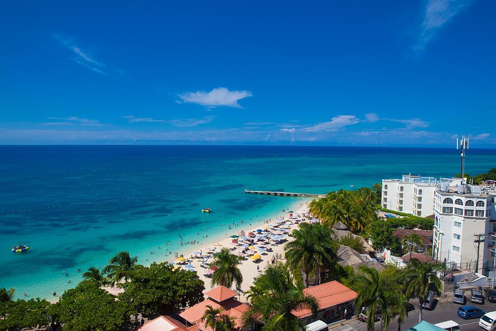 Montego Bay Club Apartments 외부 사진