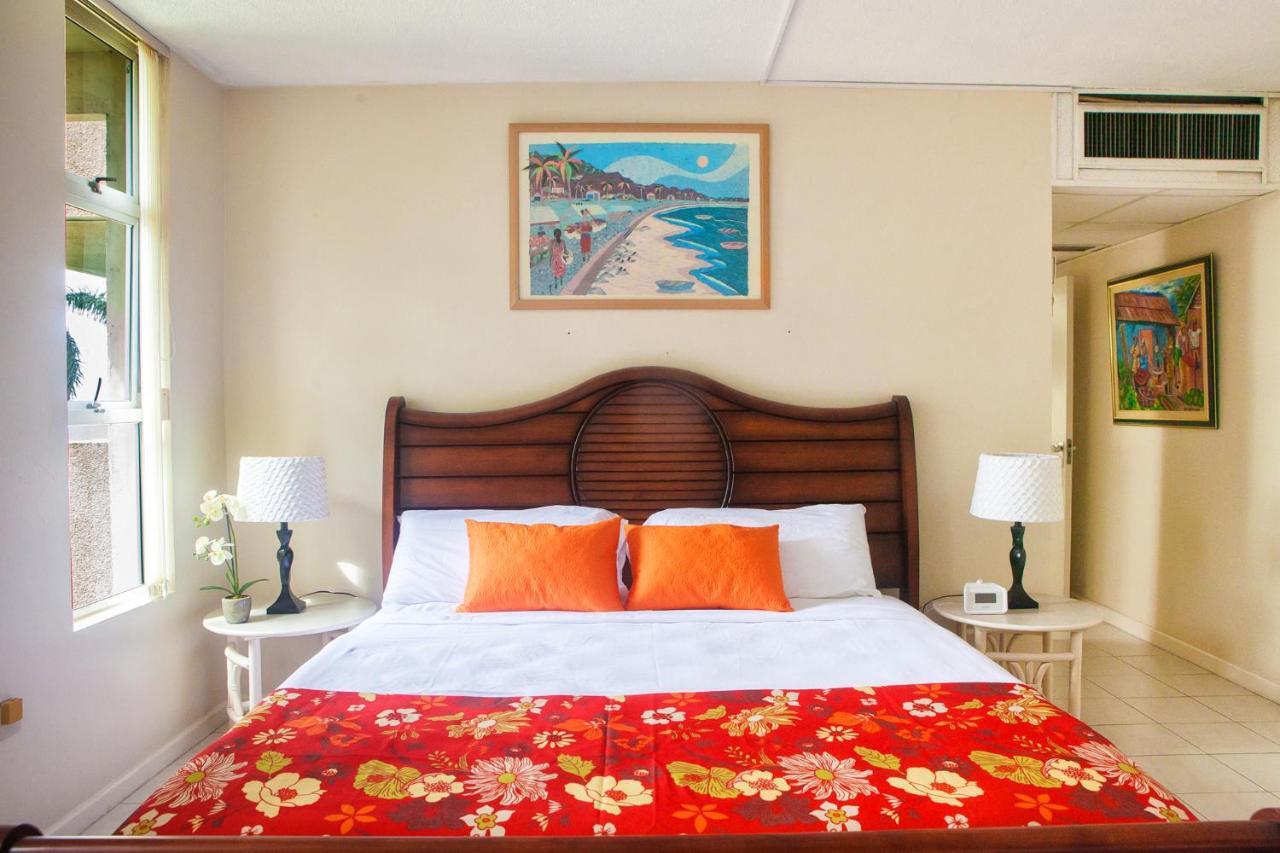 Montego Bay Club Apartments 외부 사진